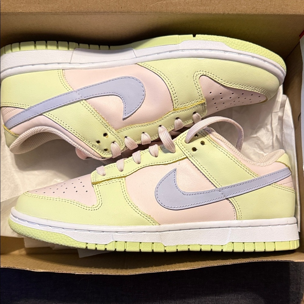 Nike Dunk Low Soft Pink/ Ghost Lime Ice W 8.5